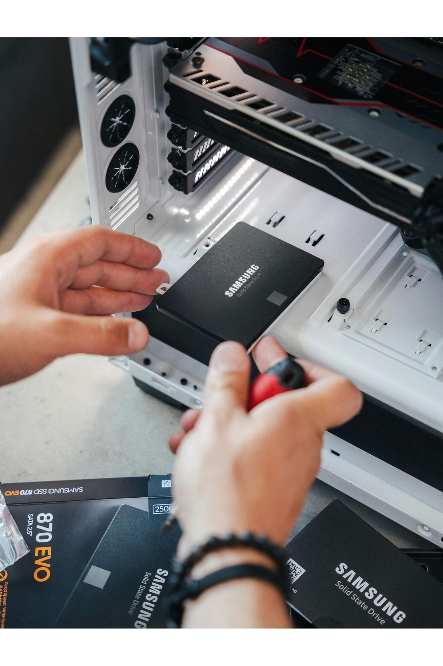 Samsung 870 EVO SATA III SSD 1TB 2.5” Internal Solid State Drive